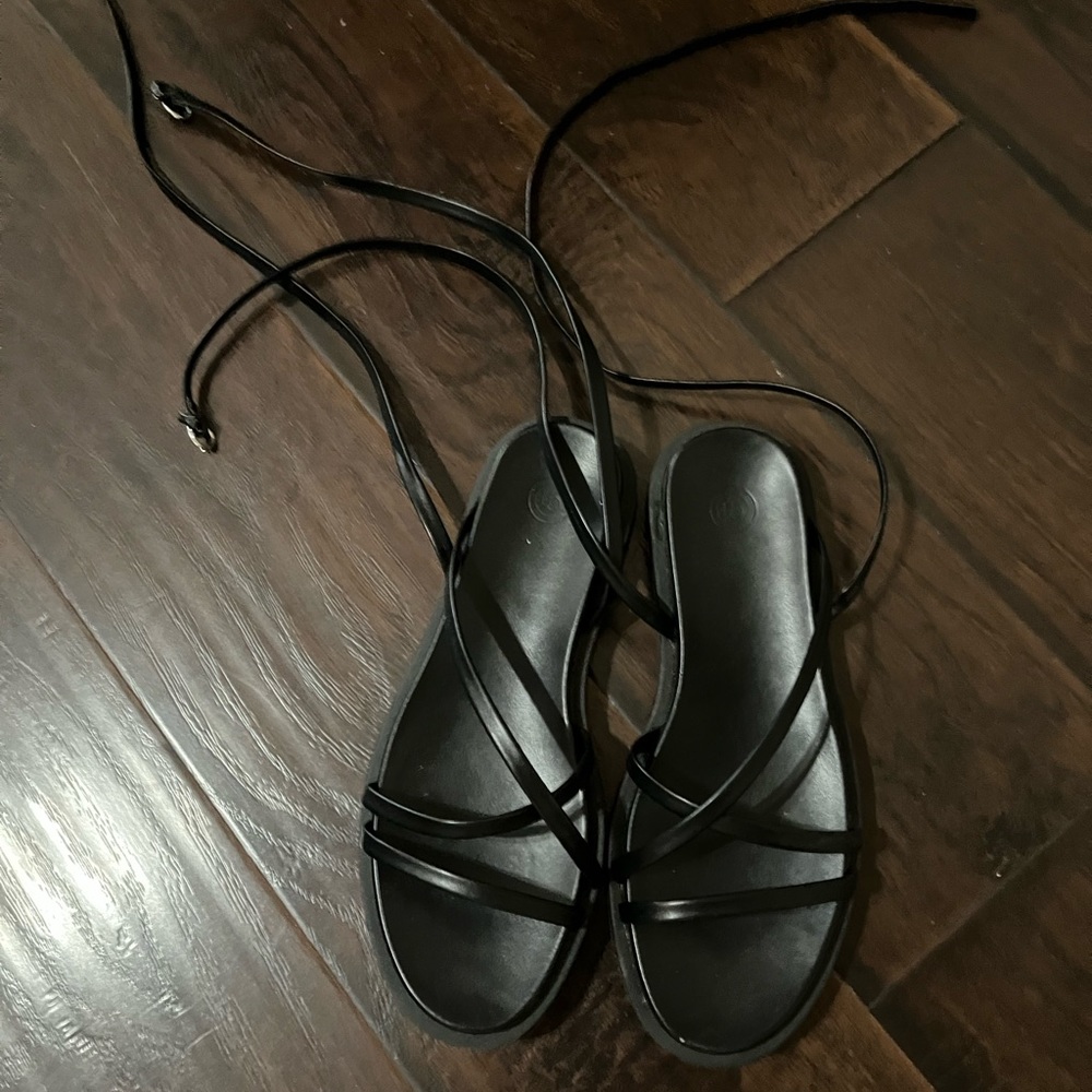 EUC UO strappy sandals